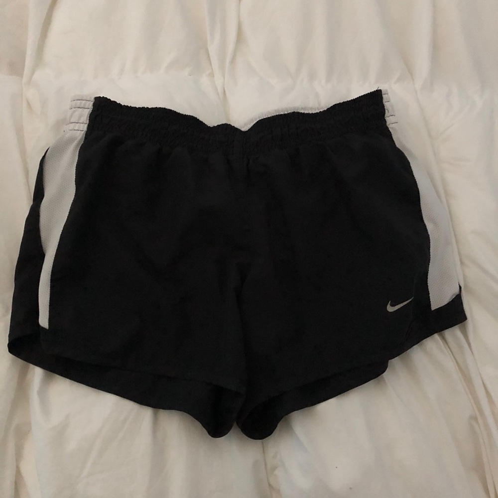 nike running short